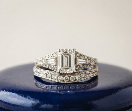 VINTAGE EMERALD DIAMOND RING SET