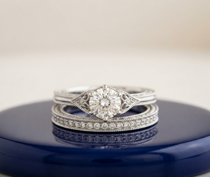 VINTAGE ROUND DIAMOND RING SET