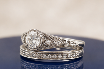 ROUND DIAMOND VINTAGE RING SET