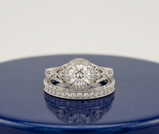 ROUND DIAMOND VINTAGE RING SET