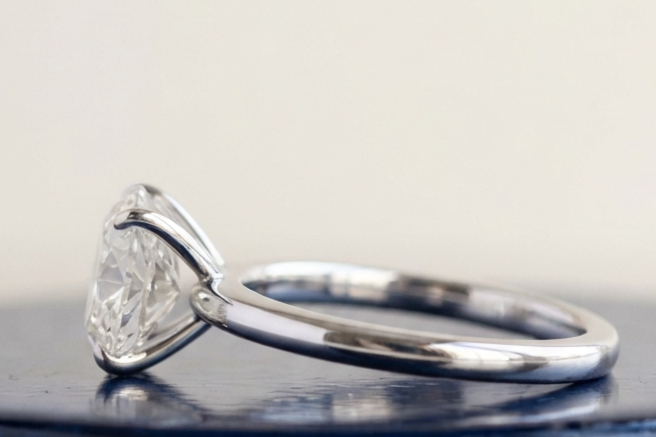 OVAL SOLITAIRE ENGAGEMENT RING