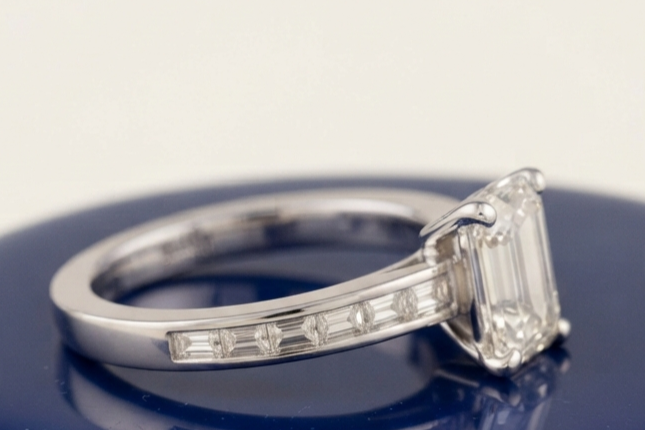 EMERALD-CUT SOLITAIRE ENGAGEMENT RING