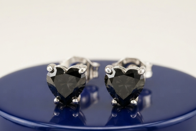 BLACK HEART DIAMOND STUD EARINGS
