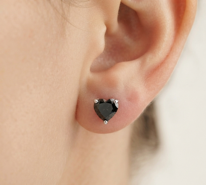 BLACK HEART DIAMOND STUD EARINGS